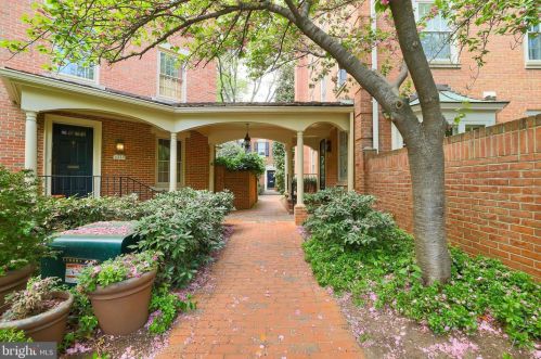 4430 Westover Pl, Washington, DC 20016-5559