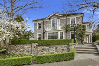 1644 Windermere Dr, Seattle, WA 98112-3738