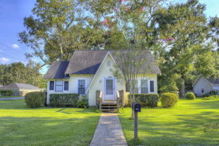 18880 Hammond St, Robertsdale, AL 36567-3662
