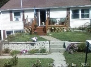 4 Woodland Dr, Groton, CT 06340-4123