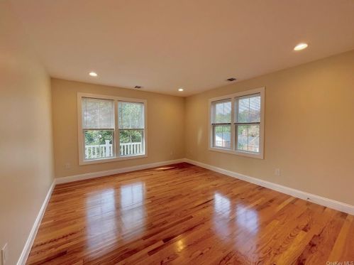 3 Stratford Rd, New Rochelle NY  10804-2519 exterior