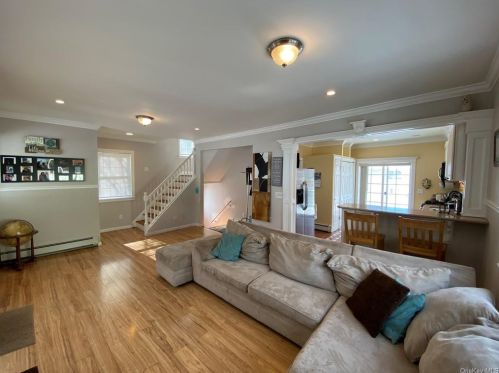 45 Cabot Ave, Elmsford, NY 10523-2108
