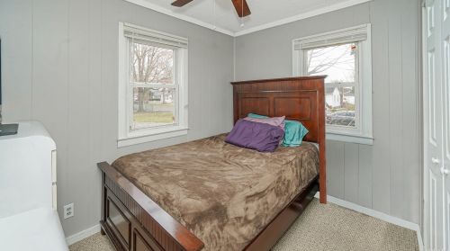 11 Blossom Ave, Holtsville NY  11742-1704 exterior