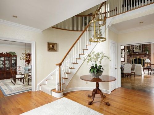 15 Hunt Club Ln, Pittsburgh, PA 15215-1503
