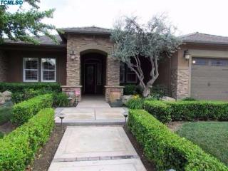 5915 Modoc Ave, Visalia, CA 93291-8527