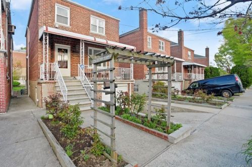 2008 Bogart Ave, Bronx, NY 10462-3008