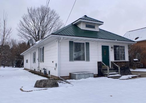 147 Main St, Pulcifer, WI 54124-9386