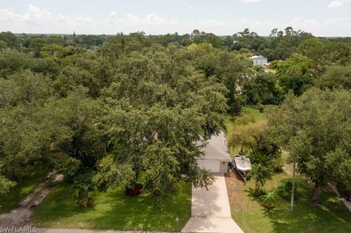 216 Greenwood Ave, Lehigh Acres FL 33972-4030 exterior