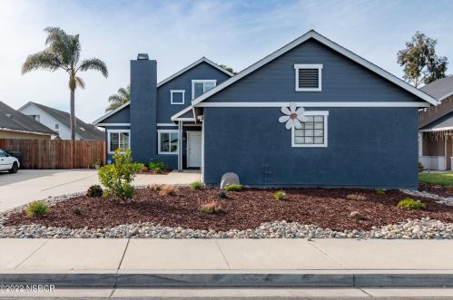 1423 Raven Ct, Santa Maria, CA 93454-7284