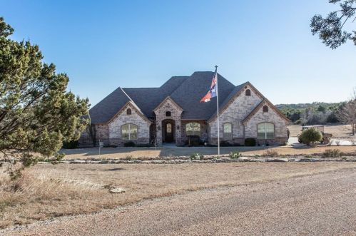 580 Beacon Lake Dr, Bluff Dale, TX 76433-7206