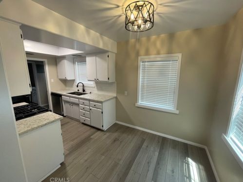 807 Chevy Chase Dr, Glendale CA 91205-3018 exterior