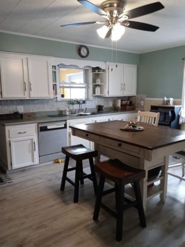 909 Park Ave, Hermitage, PA 16121-1252