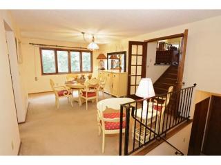 1867 Shryer Ave, Saint Paul, MN 55113-5413
