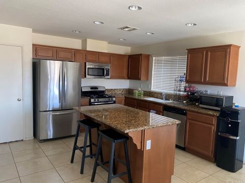 13918 Old Mill Ln, Victorville, CA 92394-3229