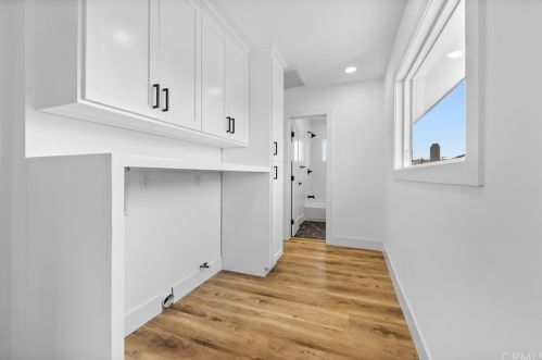 1504 Mackay Ln, Redondo Beach CA  90278-4417 exterior