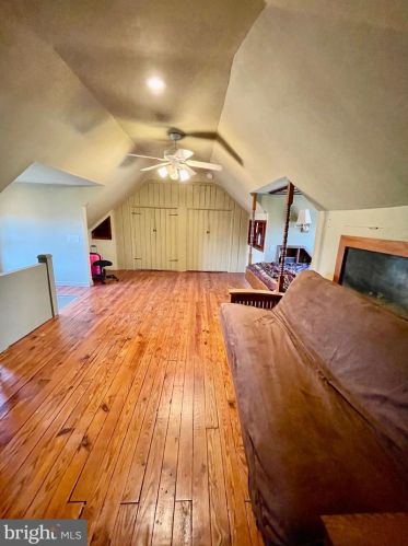 224 Mcclellan Ave, Trenton NJ 08610-6049 exterior