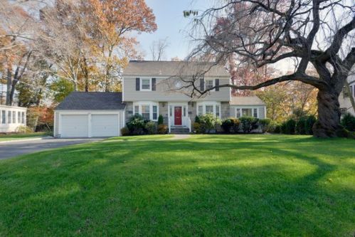 30 Livingston Rd, Scarsdale, NY 10583-6845