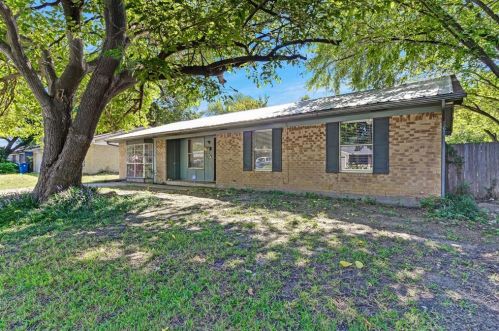 806 Hall Rd, Seagoville, TX 75159-1734