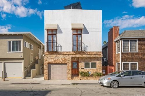 33 66th Pl, Long Beach, CA 90803-4512