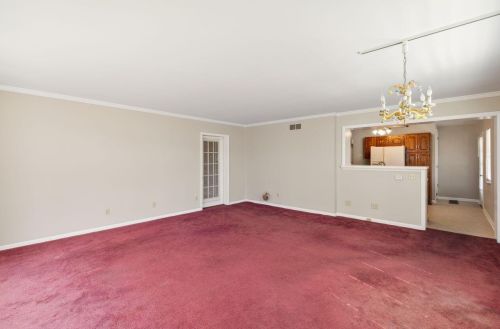 323 Swan Cir, Covington KY  41018-1937 exterior