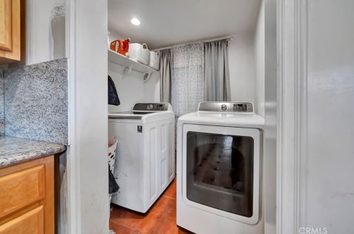 17119 Saticoy St, Van Nuys CA 91406-2146 exterior