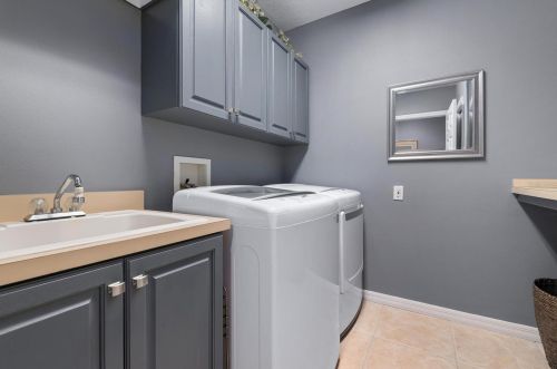 12723 Grand Traverse Dr, Dade City FL 33525-8230 exterior