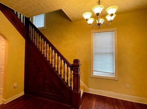 1818 Ligonier St, Latrobe, PA 15650-2954