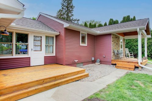 708 Hutchinson Rd, Minnetrista, MN 55388