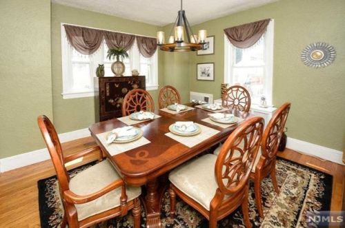 448 James St, N Milford NJ  07646-1022 exterior