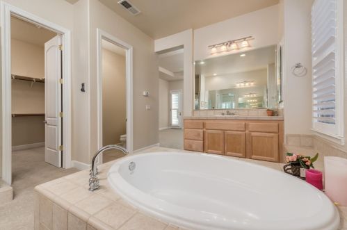 1717 Terracina Dr, Folsom CA  95762-5409 exterior