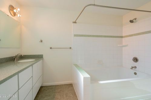 4220 16 Dr, Phoenix AZ  85015-1426 exterior