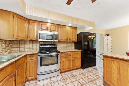 3833 Bach Buxton Rd, Amelia OH  45102-1011 exterior