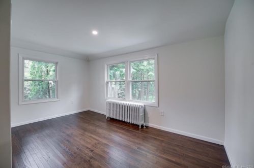 80 Circle Dr, Litchfield CT  06750-1710 exterior