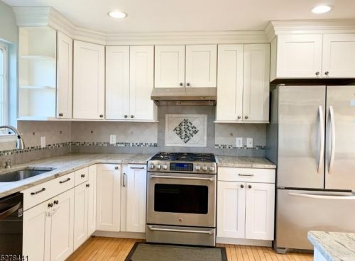 14 Whispering Way, Berkeley Heights NJ  07922-1546 exterior