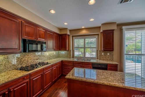14265 Wrangell Ln, Santa Clarita, CA 91387-6252