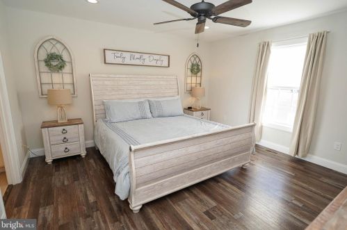 2 Highland Dr, Seaford DE  19973-4827 exterior