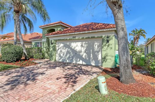 5014 Elpine Way, West Palm Beach, FL 33418-7846