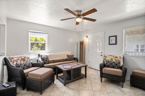 3616 10 St, Long Beach CA  90804-5050 exterior