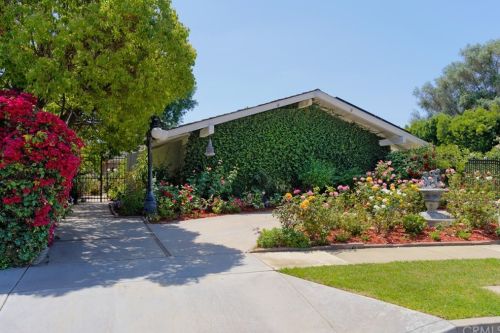 3338 Harvey Way, Lakewood CA  90712-3764 exterior