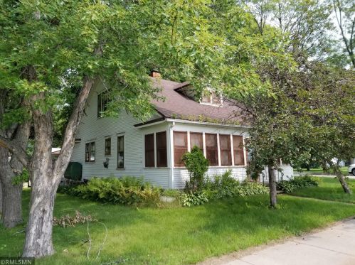 700 Benton Dr, Sauk Rapids, MN 56379-1541