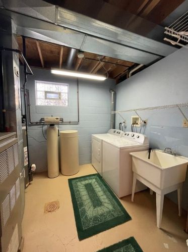 830 Cook School Rd, Bridgeville PA  15017-2600 exterior