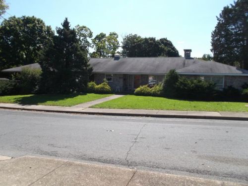 514 Island St, Moselem, PA 19526-1120