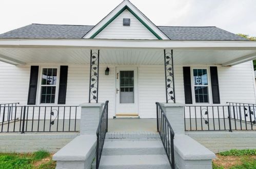 406 Burlington Rd, Gibsonville, NC 27249