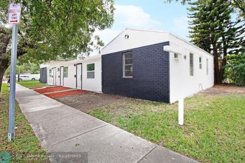 1602 17 Ave, Hollywood FL 33020-2814 exterior