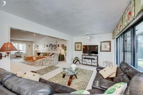 1542 Troon Cir, Palm City, FL 34990-4411