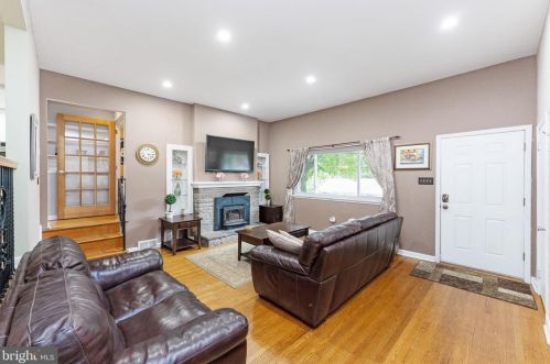 2316 Coles Blvd, Norristown, PA 19401-1975