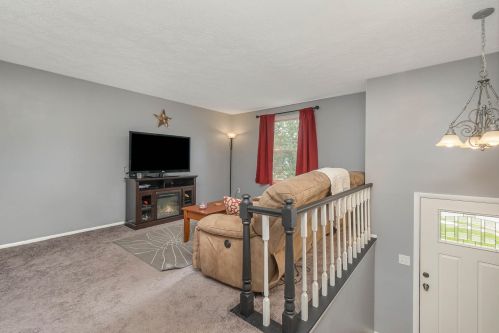 8 Vantage View Cir, Covington, KY 41017-9726