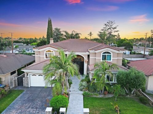 9054 Suva St, Downey, CA 90240-3422