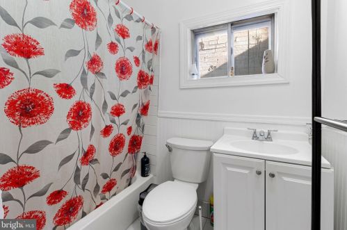 1011 Division St, Trenton NJ  08611-1014 exterior