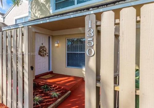 1350 123rd Ave, Hollywood FL 33026-4300 exterior